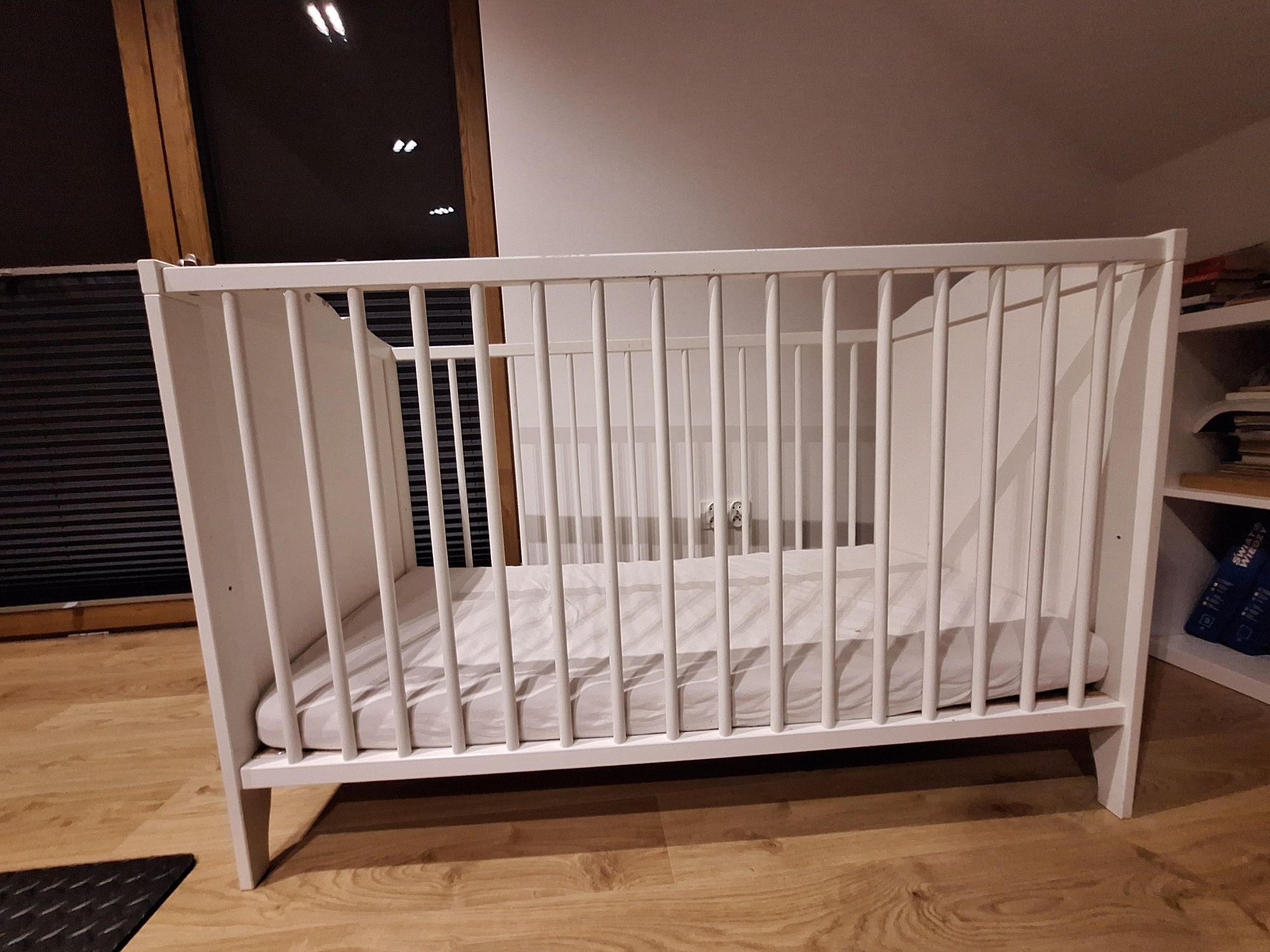 Łóżeczko Ikea_materac 120x60 cm