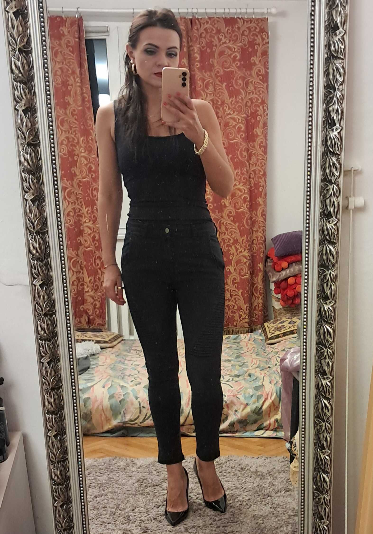 Czarne jeansy rurki rozm. XS