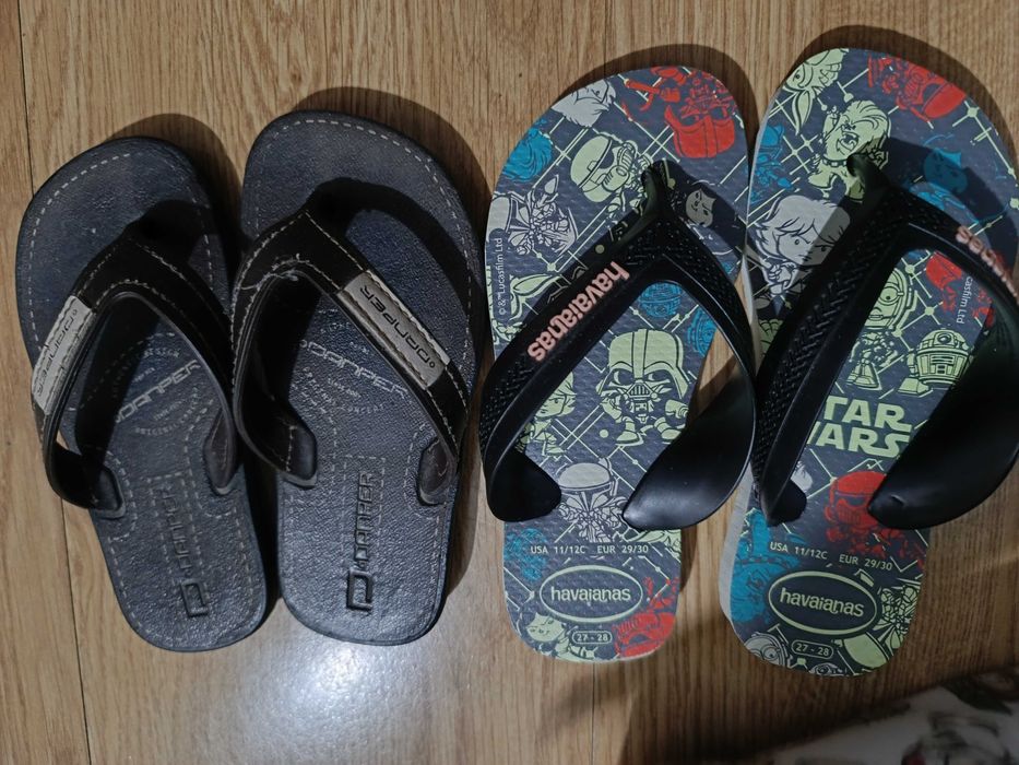 Vendo chinelos para criança
