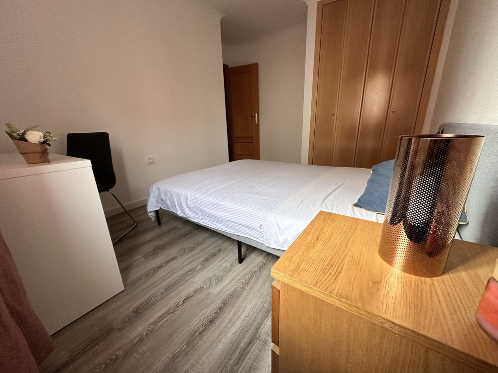 Quarto com 1 casa de banho Privativa