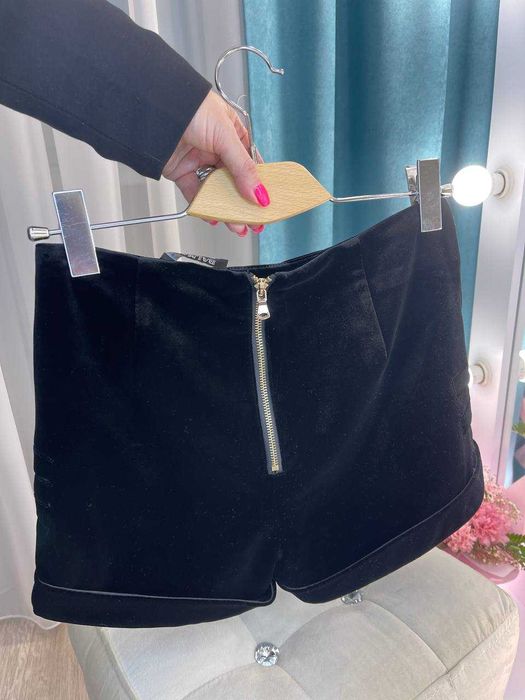 Женские велюровые черные шорты в стиле Balmain Жіночі шорти чорні S