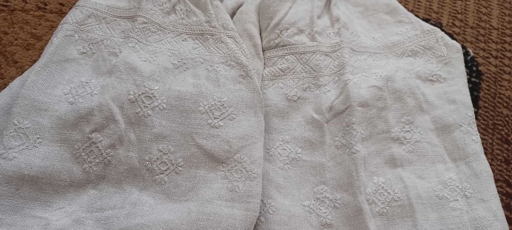 Вишиванка старовинна білим по білому