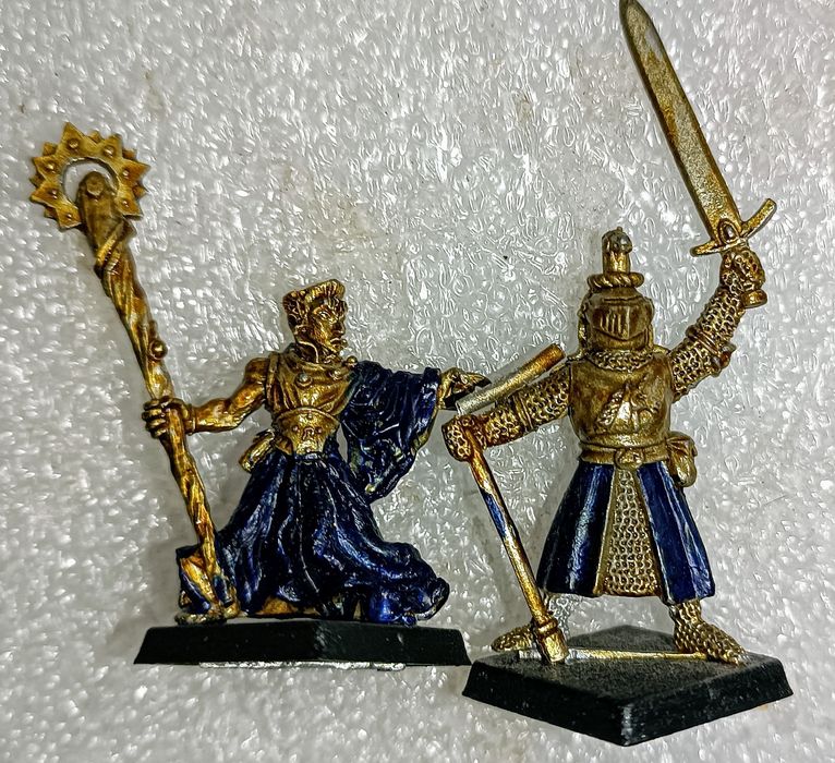 5 Mini figuras fantasia com base de chumbo