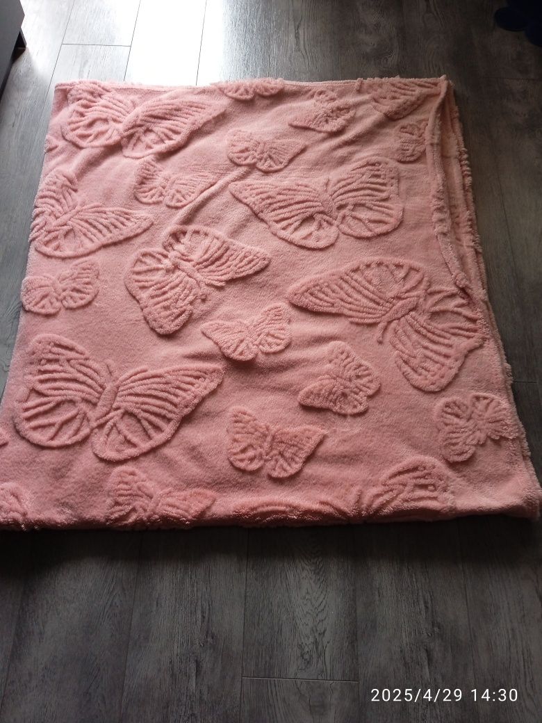 Mięsisty Tłoczony Koc Pled Narzuta Kapa Na Łóżko Motyle 200x235 cm Róż