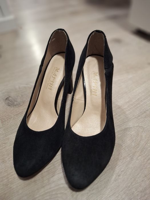 Туфлі на підборах велюр