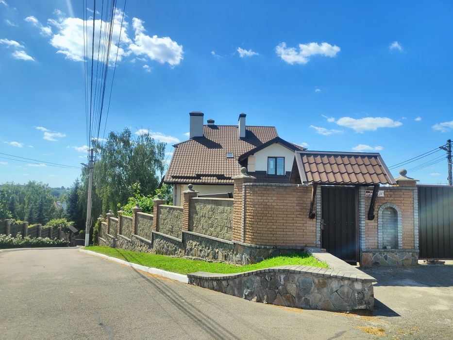 Продається цегляний будинок м. Васильків