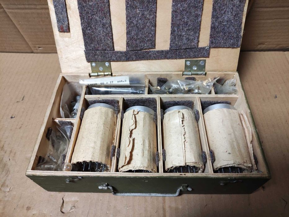 Lampy elektronowe GU-50 CCCP komplet 4 szt. ZIP radiostacja R-111 PRL