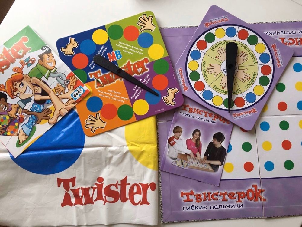 Игра Twister Hasbro + Твистерок Гибкие пальчики