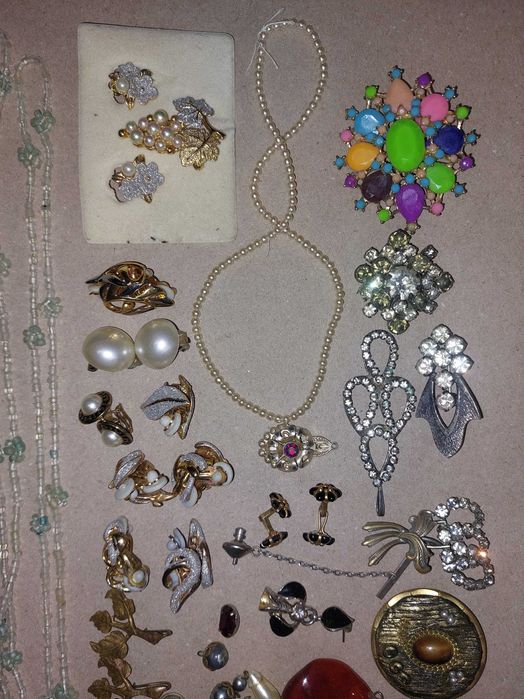 Брошка (кулон, серьги, бижутерия) из СССР.