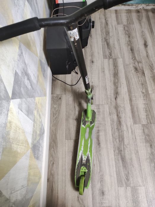 Продаю трюковий самокат