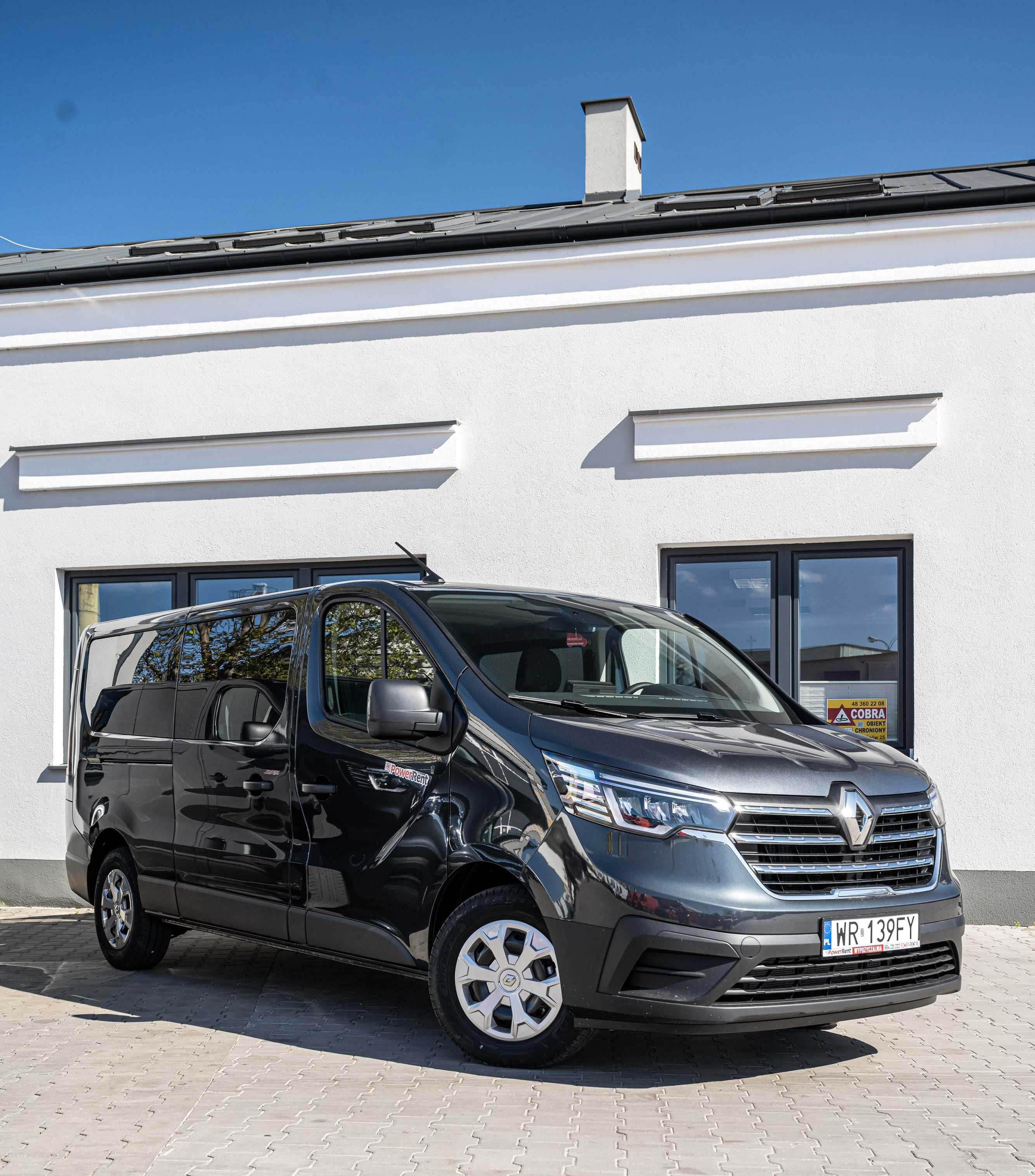 Wynajem Busów 8/9 osobowych Radom, Renault Trafik 2023 Long Automat