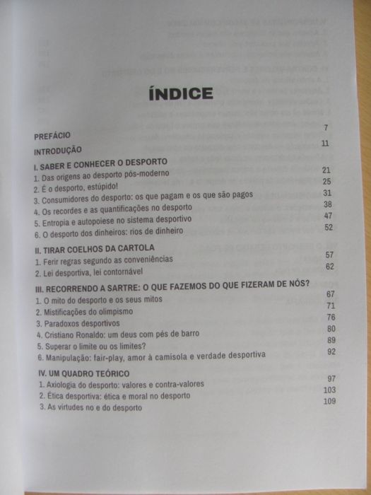 O Desporto Debaixo de Fogo de Armando Neves dos Inocentes