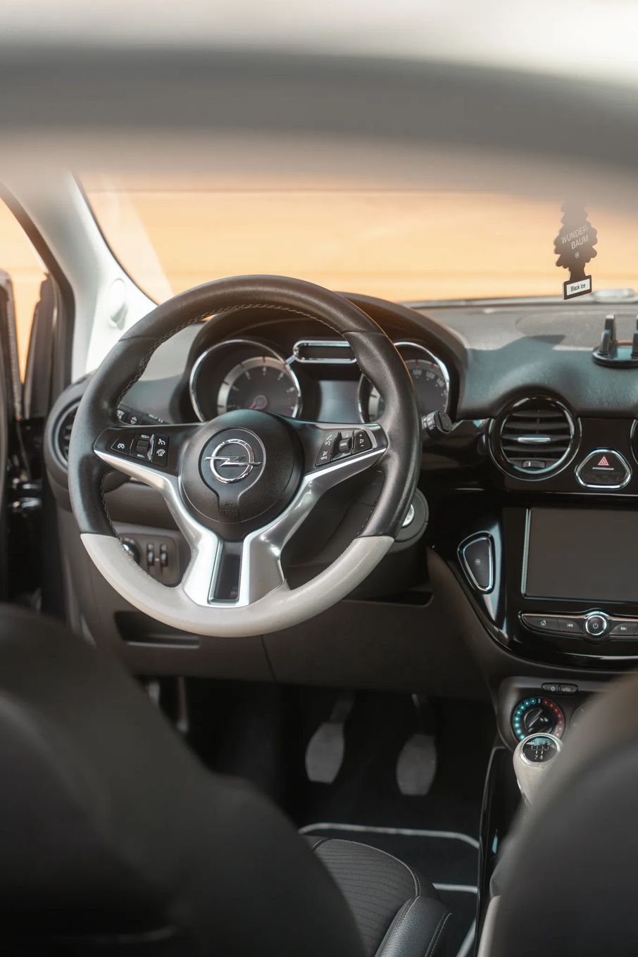Opel Adam Nietuzinkowe auto