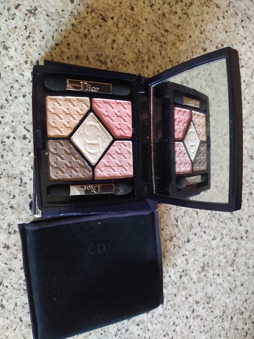 Cienie do oczu Dior no 834