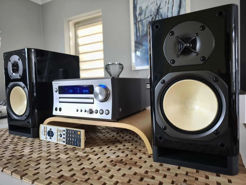 Amplituner Onkyo CR-715 + Onkyo D-N10BX  (wspaniały dźwięk/ zadbany)