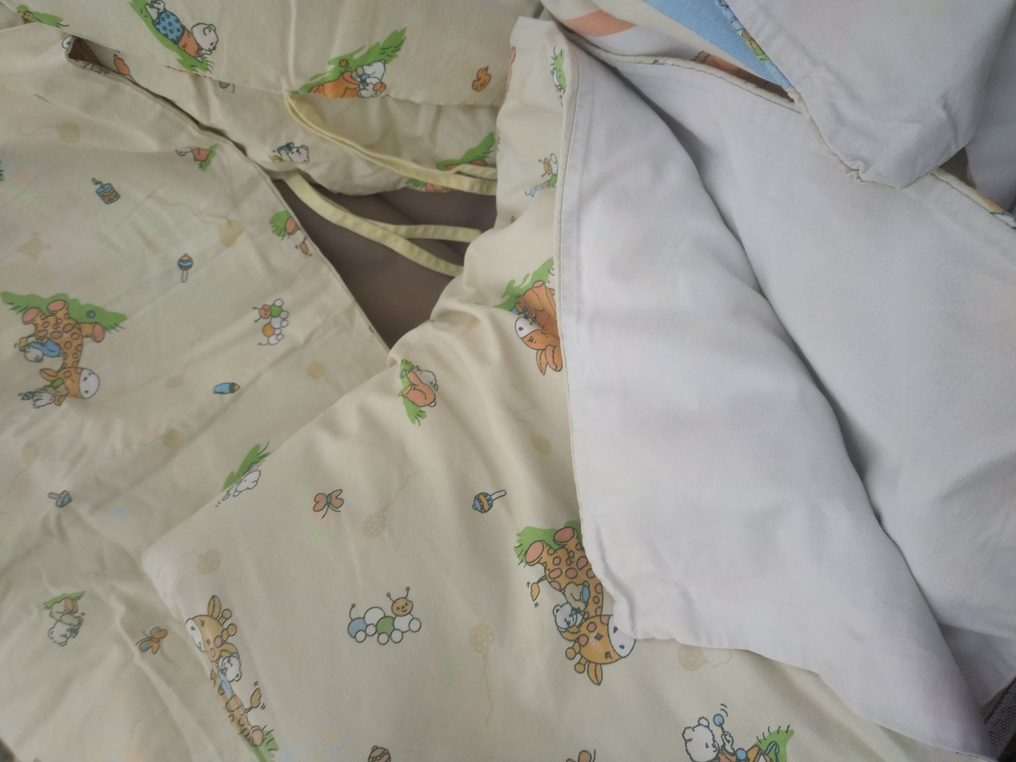 Детский набор постельного белья в кроватку