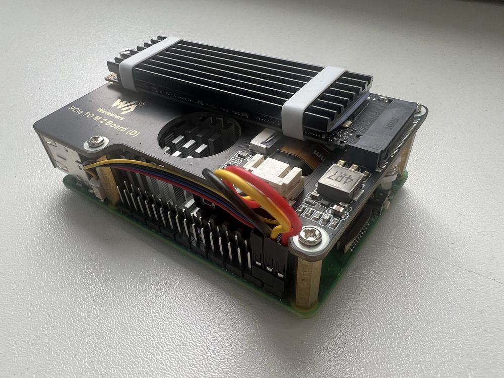 Raspberry Pi 5 8GB + chłodzenie + dysk M2 4TB + karta SD 256GB