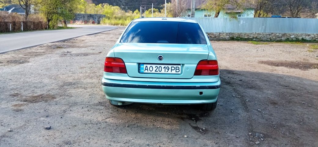 BMW E39 M5 series