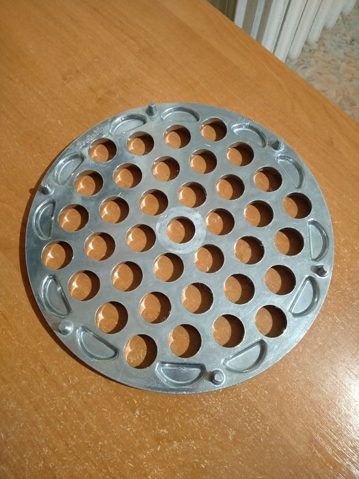 Пельменница СССР  ц.2р.60к. форма для пельменей