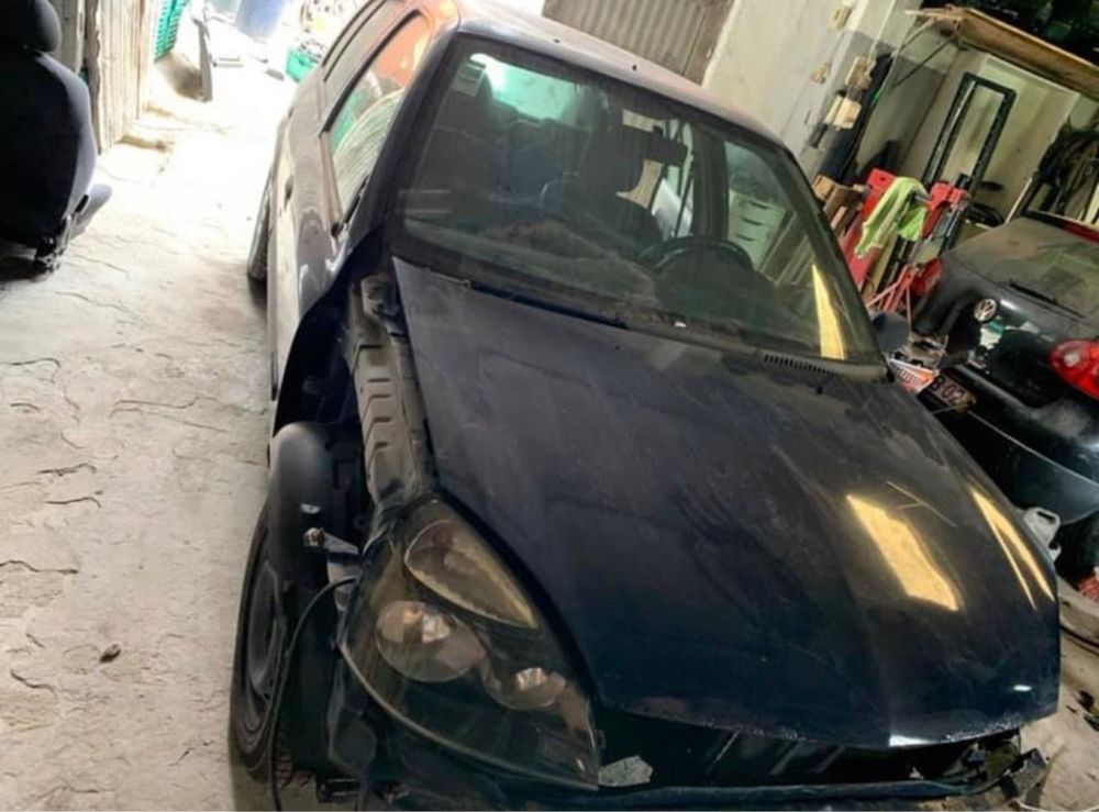 Clio 1.2 16v para peças