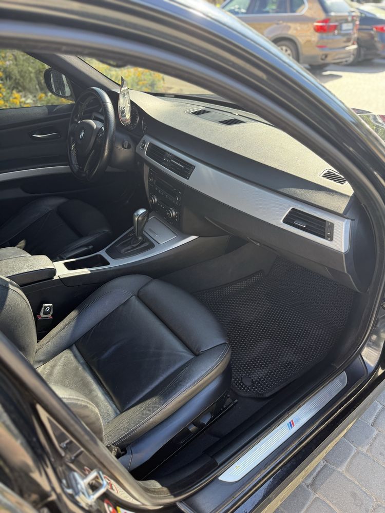 Продам BMW 325 Xdrive E90