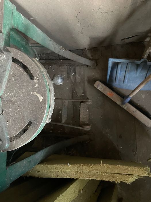 Gilotyna do listew drewnianych ukośna