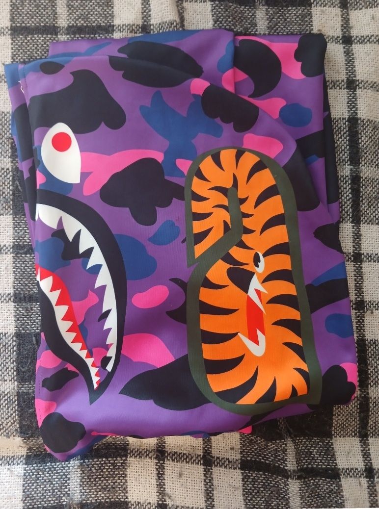 Продам худі BAPE Shark (A Bathing Ape)