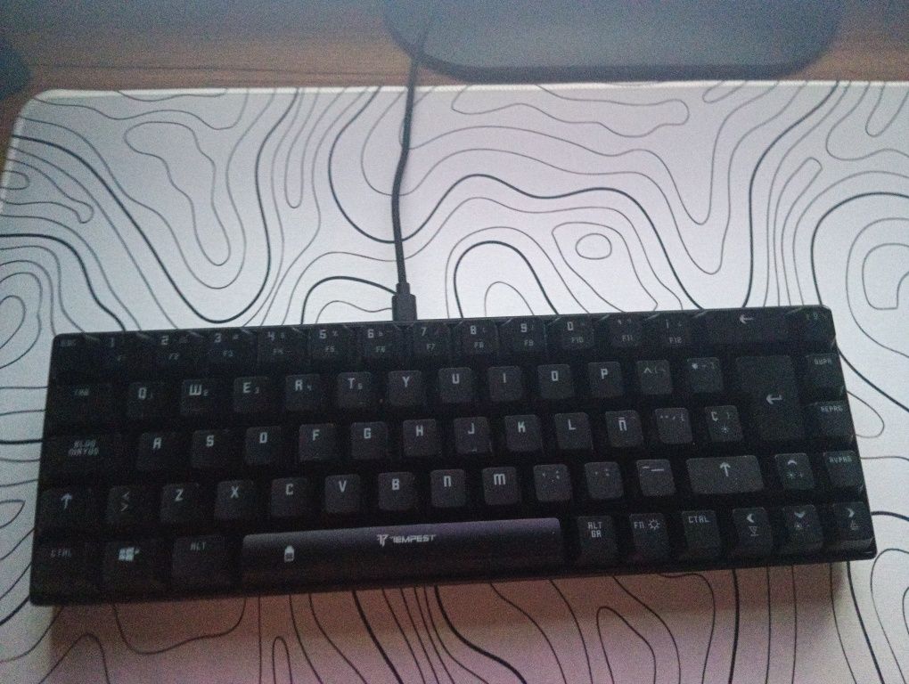 Teclado tempest 60%