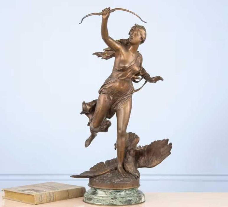 Антикварна бронзова скульптура «Діана та орел»