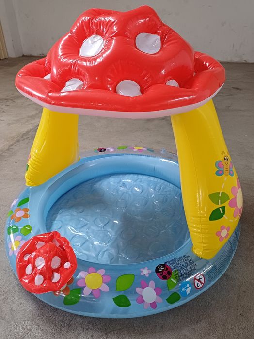Piscina insuflável para bebé