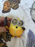 Minionek wydający dźwięki