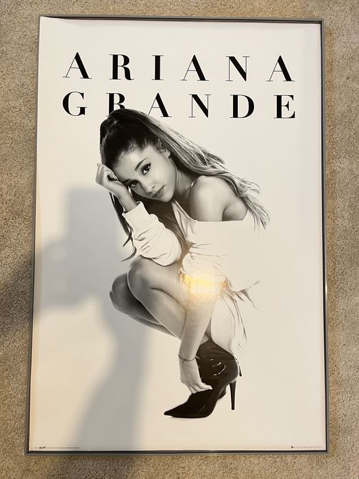 2 plakaty w srebrnej ramie Ariana Grande 90x60cm TYLKO odbiór osobisty