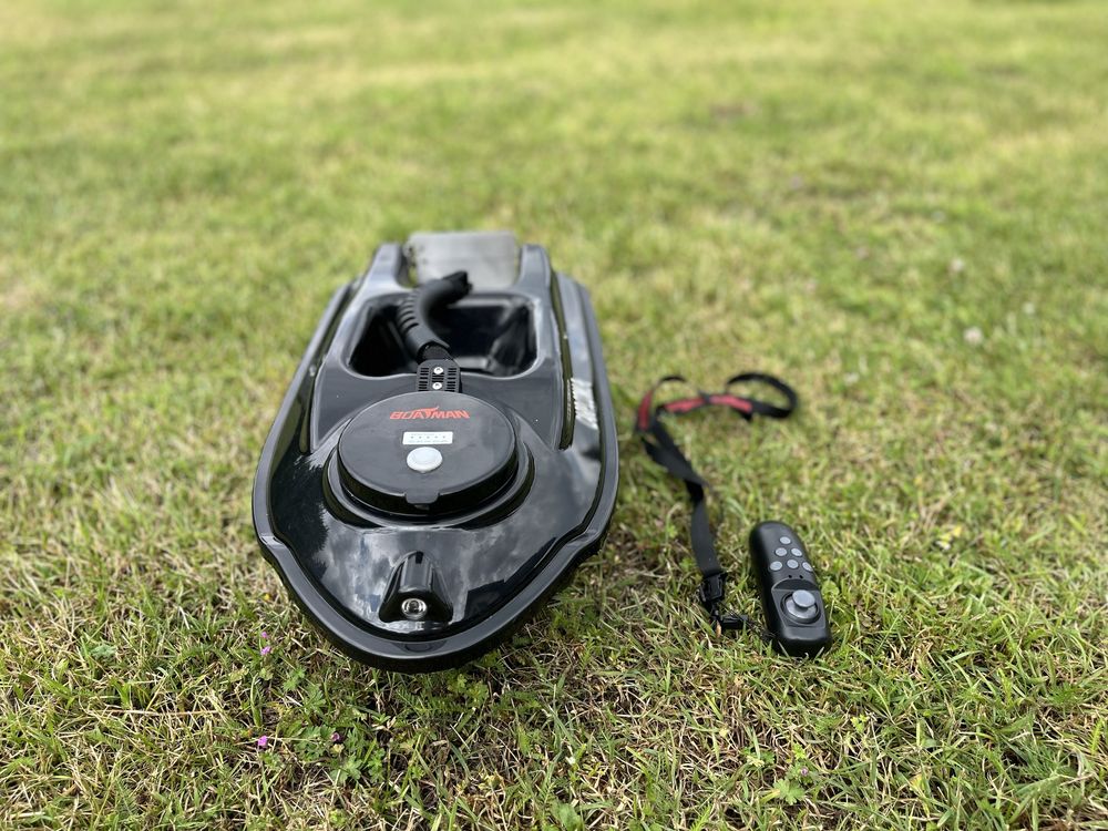 Sprzedam łódke zanętowa Boatman Actor Basic MK4 Compas - BLACK