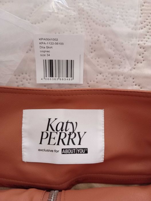 About You Katy Perry Saia Conhaque efeito Pele tamanho 34