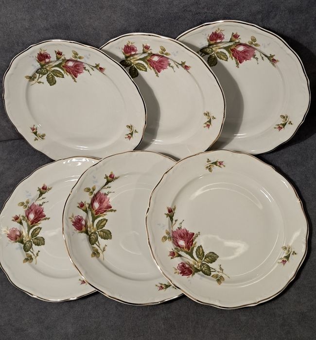 18 elementowy serwis obiadowy Wałbrzych PRL