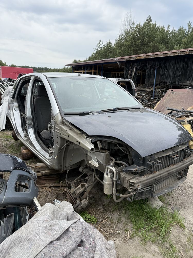 Ford C-Max на запчастини Розборка бампер капот крило фара