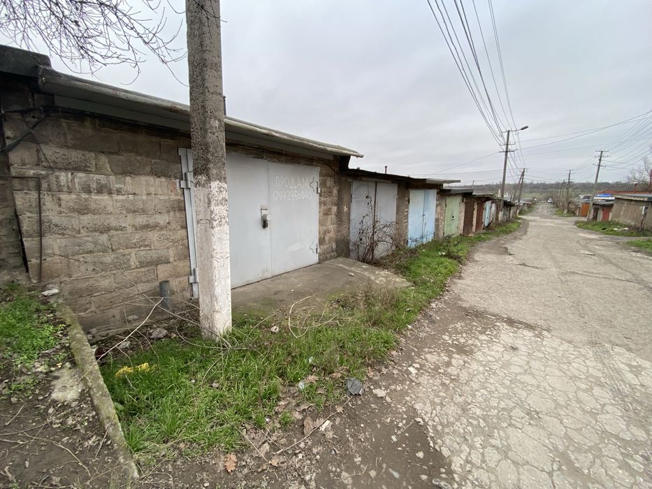 Гараж в Звездном