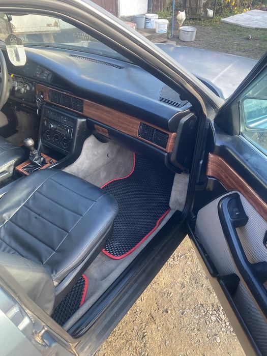 Ауді 100с3 в хорошому стані