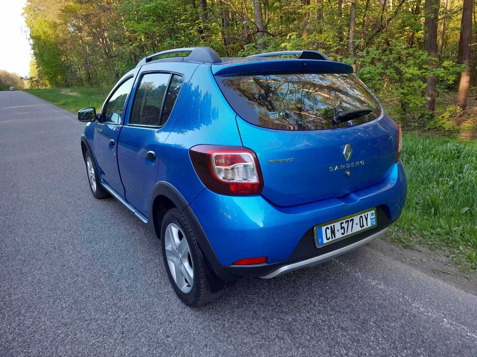 Продам Renault Sandero StepWay 2013