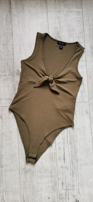 New Look body z wiązaniem prążkowana body, khaki