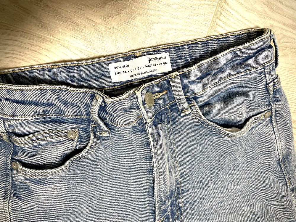 Джинси Stradivarius Mom Slim S