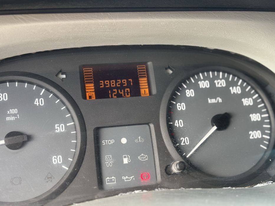 Opel vivaro після кап ремонту двигуна грузовий