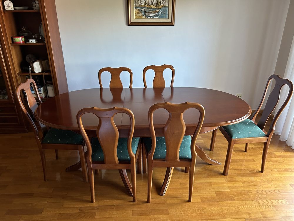 Mesa madeira maciça extensivel + 6 cadeiras