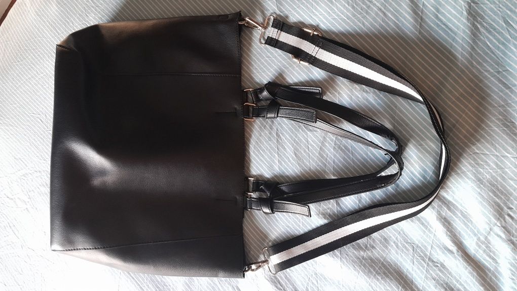 Mala Pull&Bear preta 2 alças + 1 à tiracolo