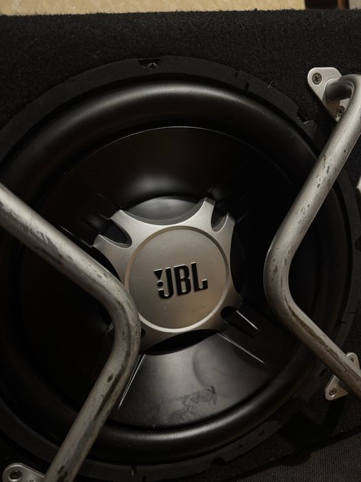 Продам самбуфер JBL