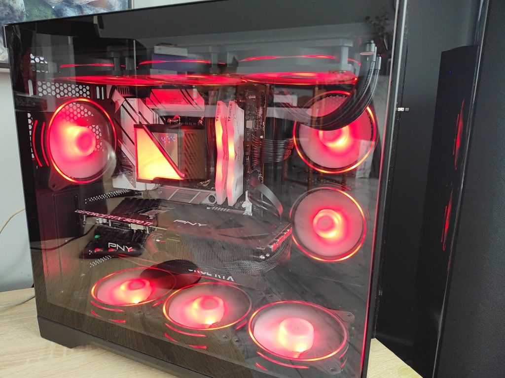 Komputer rtx 5070 ti, ryzen 7700, 32gb ddr5, asus rog strix b650, 850w