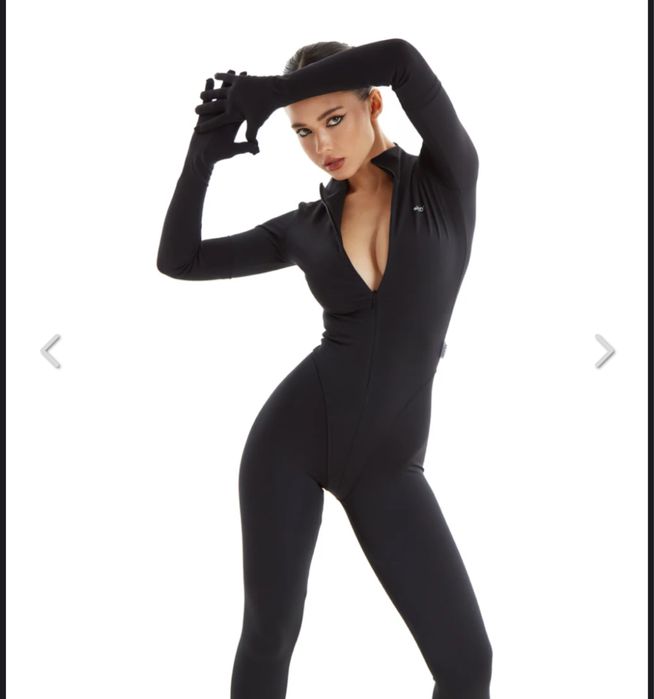 Продам комбинезон skinz