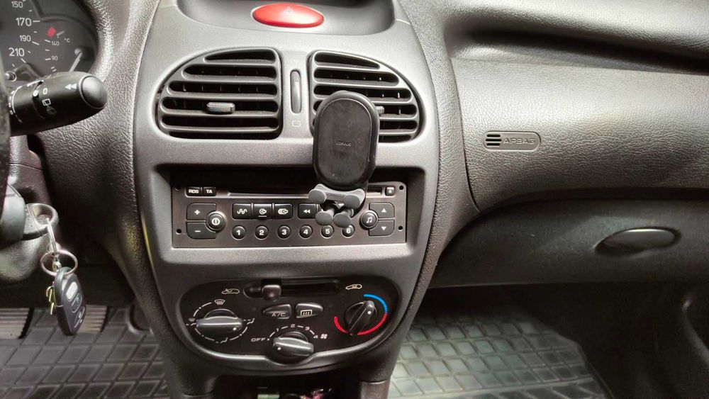 Продам Peugeot 206 SW