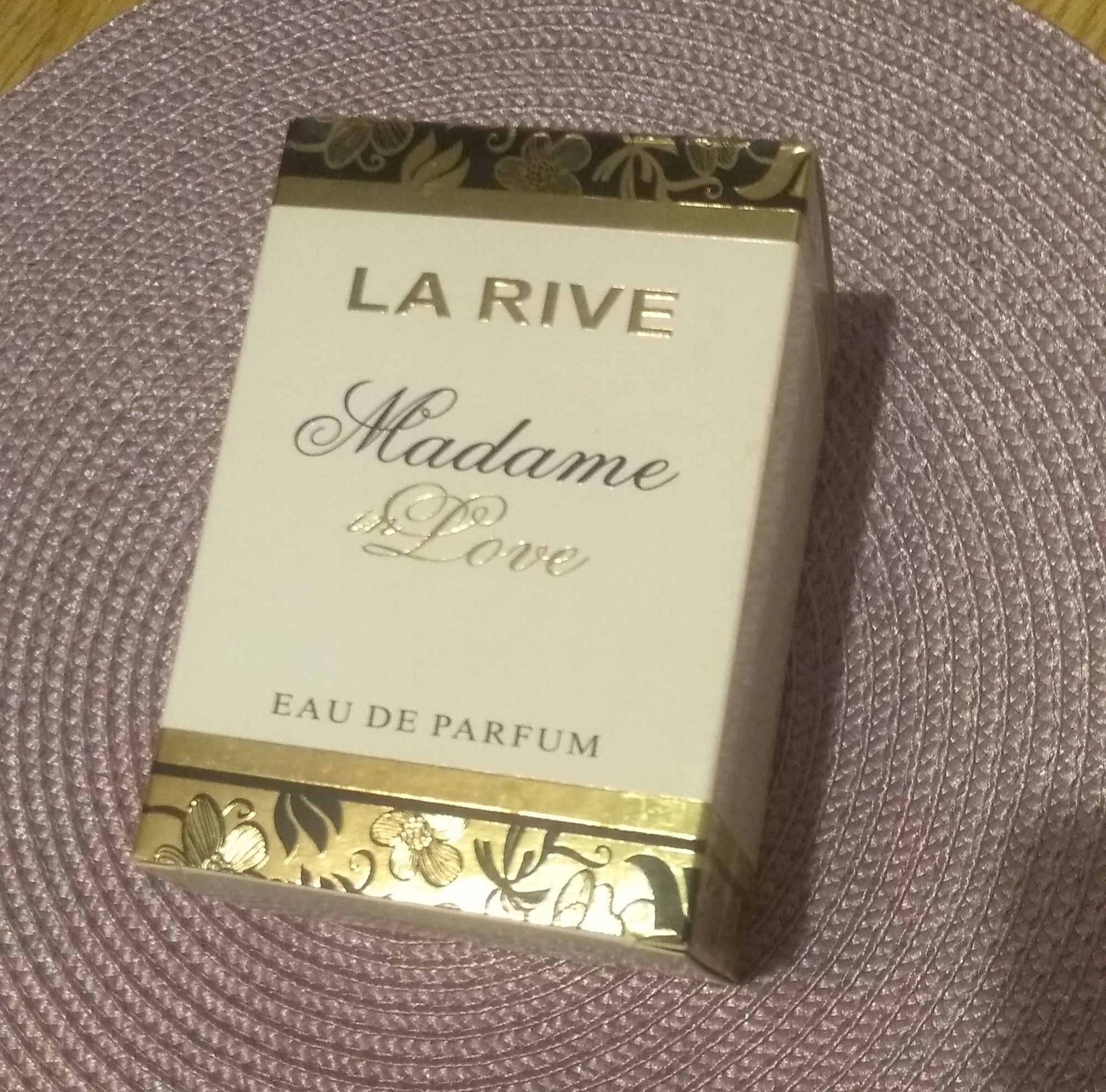 Perfumy La Rive, Madame in love