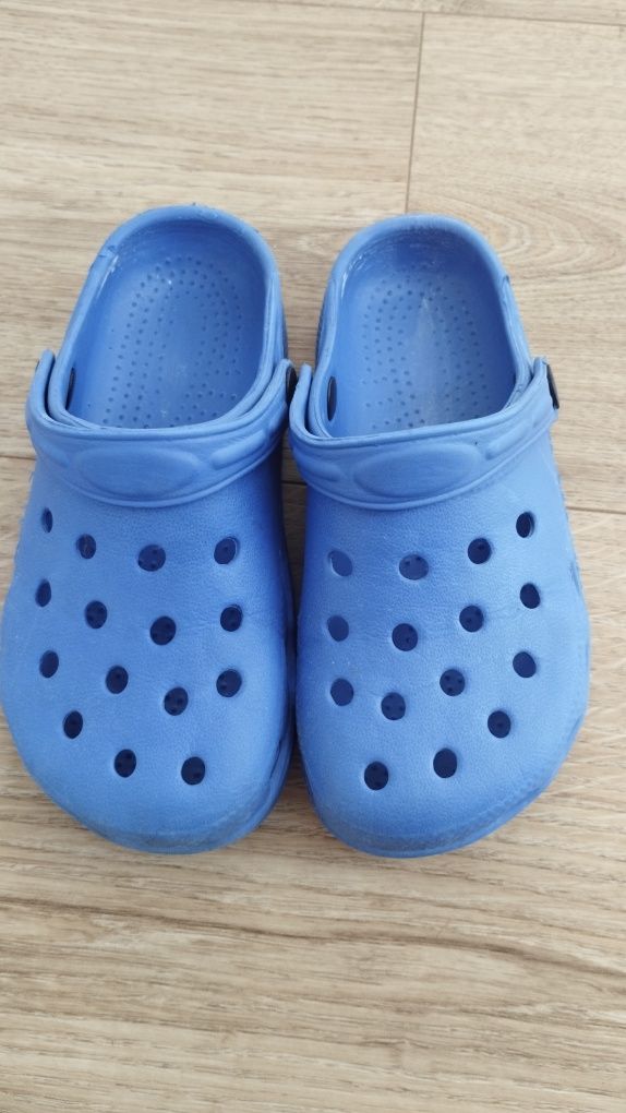 Buty klapki basenowe sandały typu Crocs 30